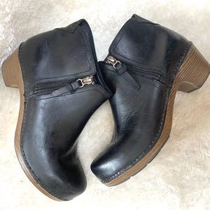 Dansko black booties boots 37 / 7